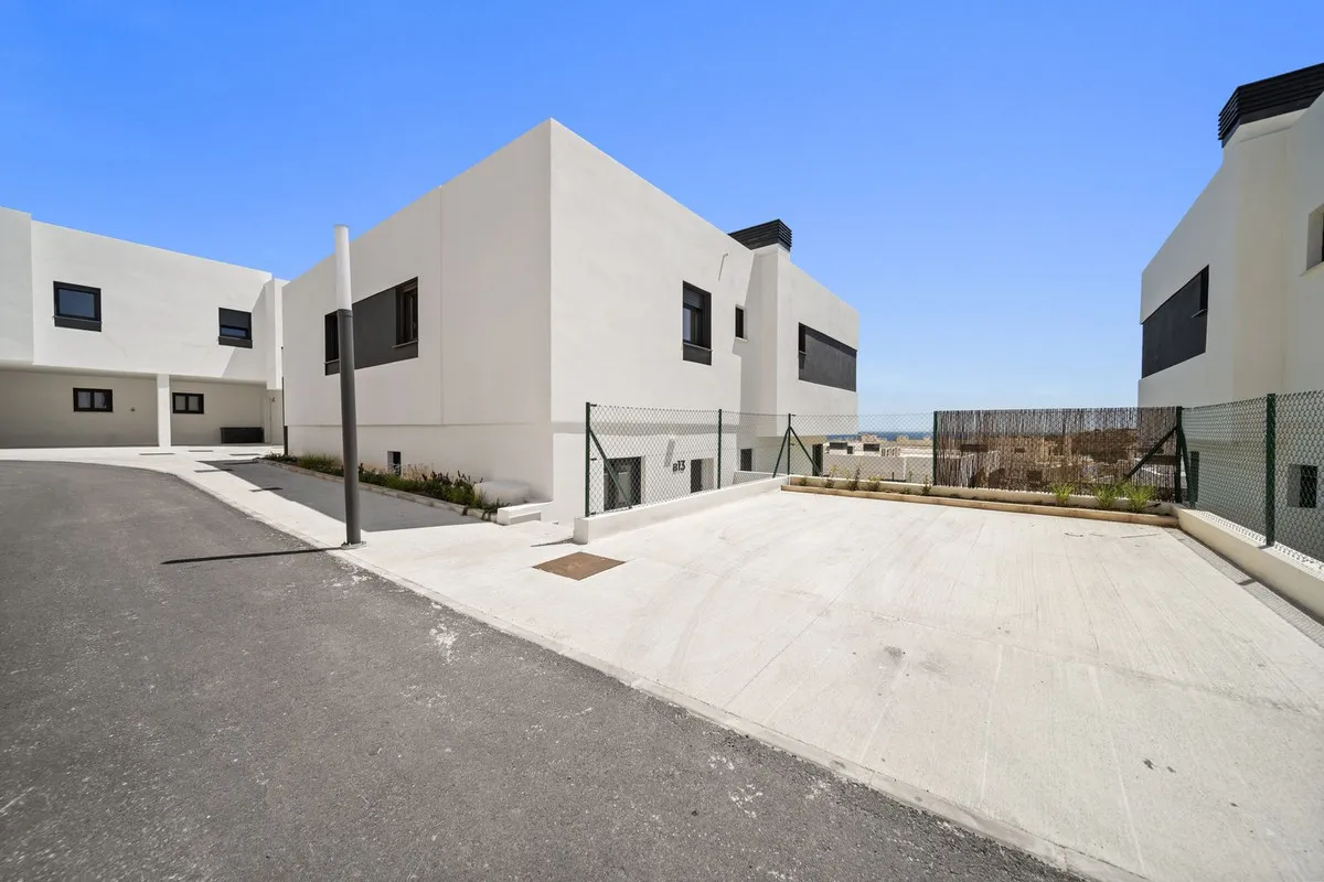 ccebb0a8-e10e-4833-a839-baf951f97c59