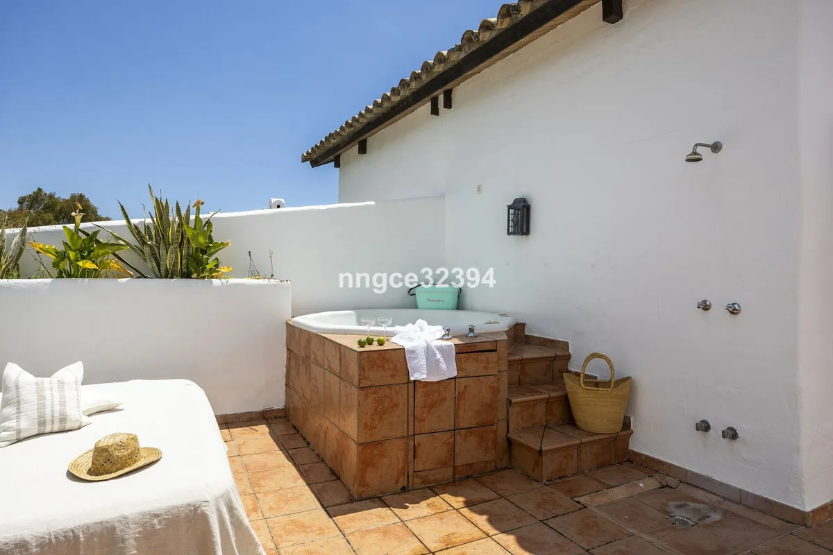 f0608025-6395-43c3-b16f-697252a1f51a