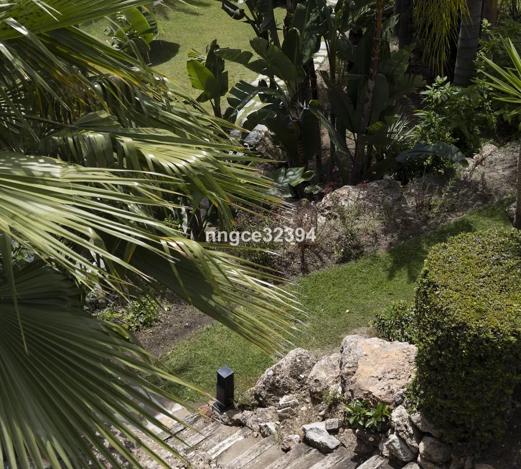 f3048525-2877-49be-9304-568cfad2851d