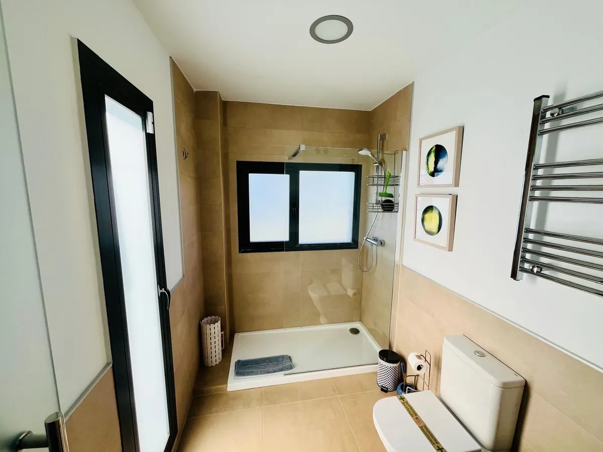 0d701ee3-7560-42cd-87a6-db12c13c9f54