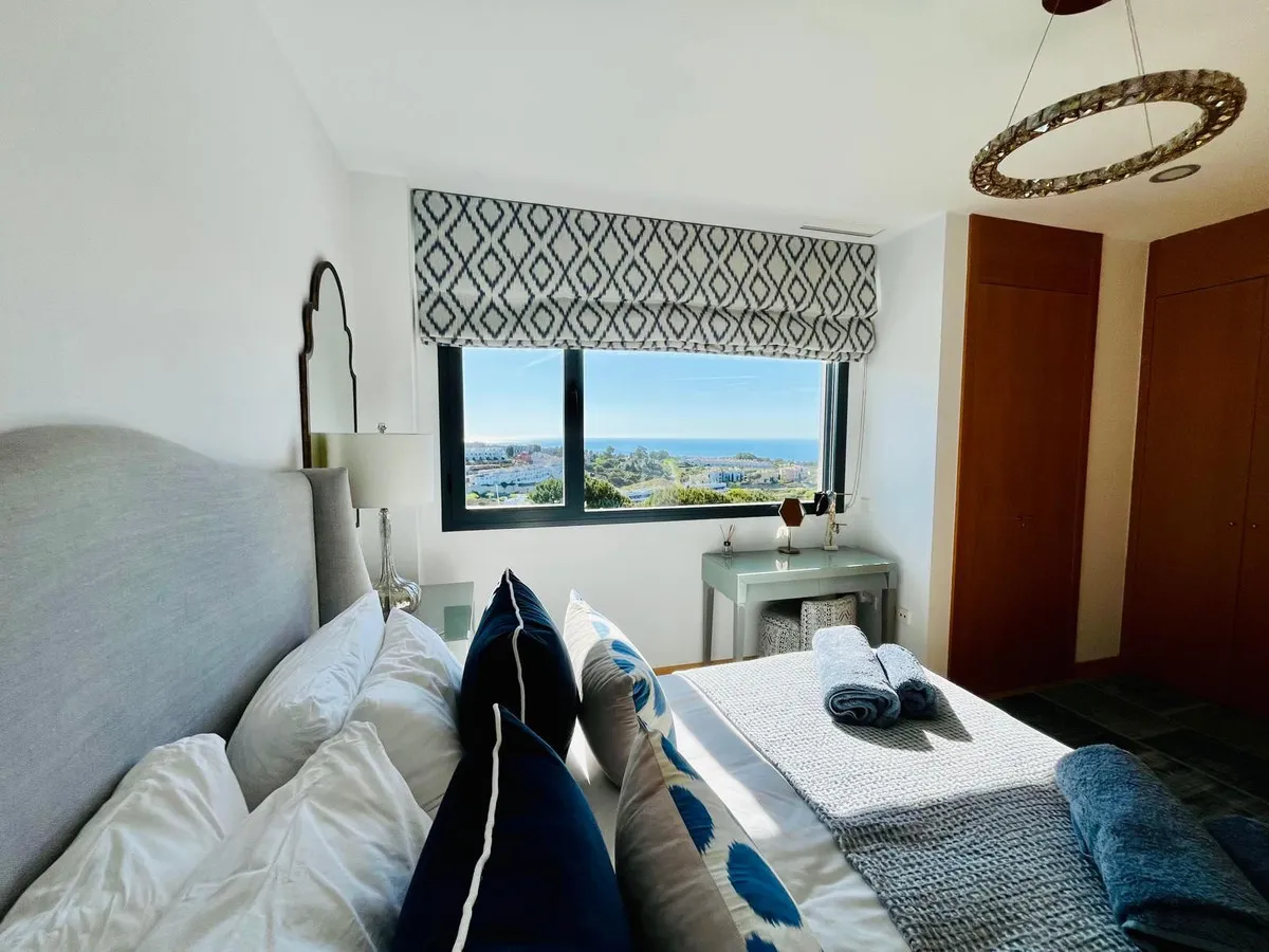 3b08f8e9-9101-440c-8bf4-1d5909ee8a43