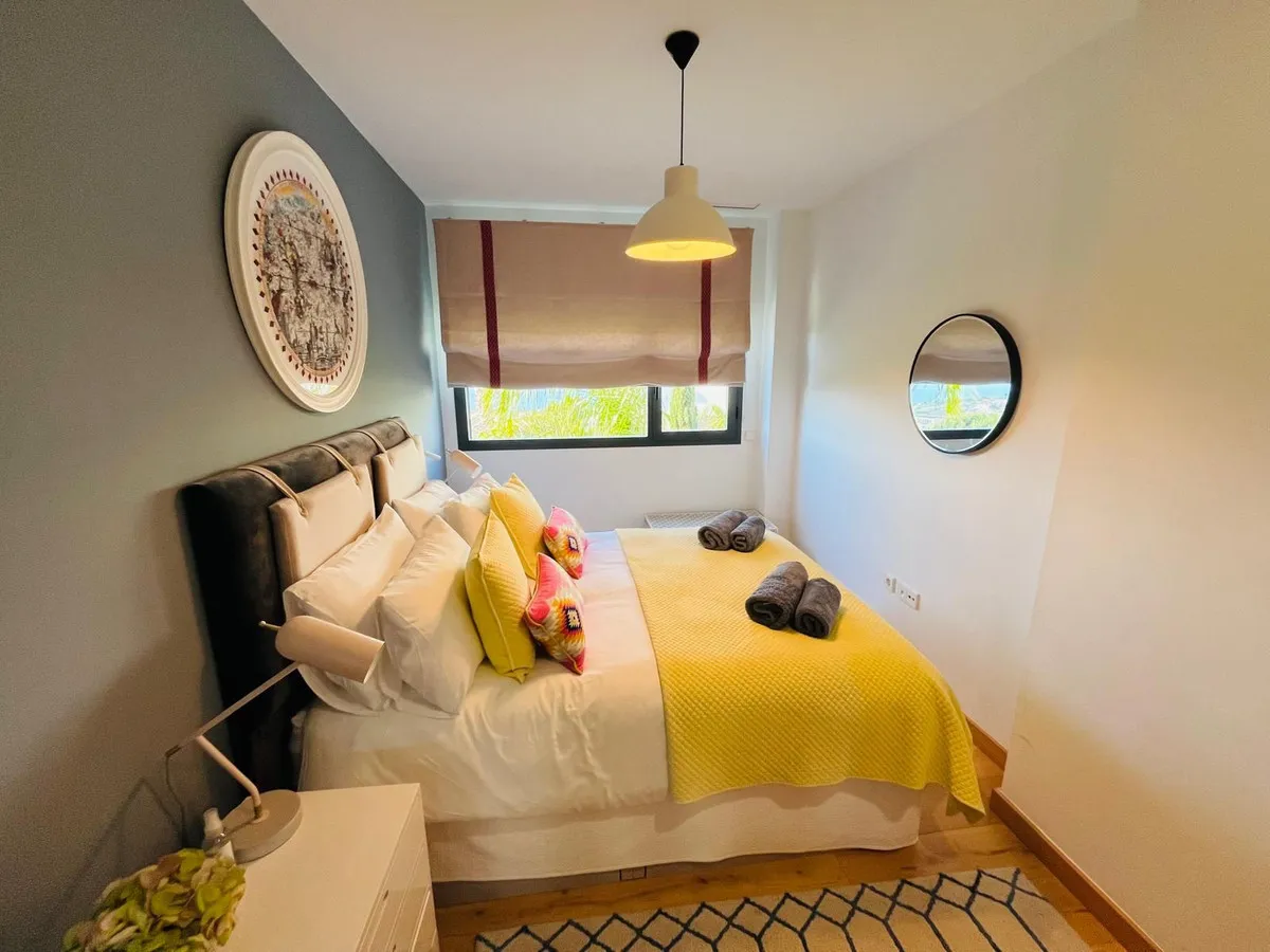 853a6cf3-c149-4eec-8a87-c21953e8f4e8