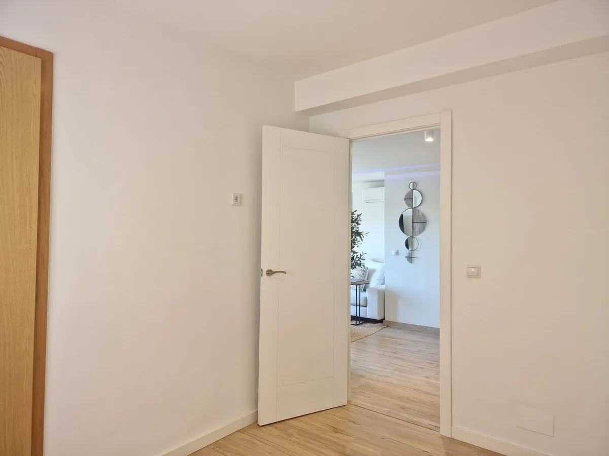 22282400-705e-455b-ae80-f60a3e1cfa05