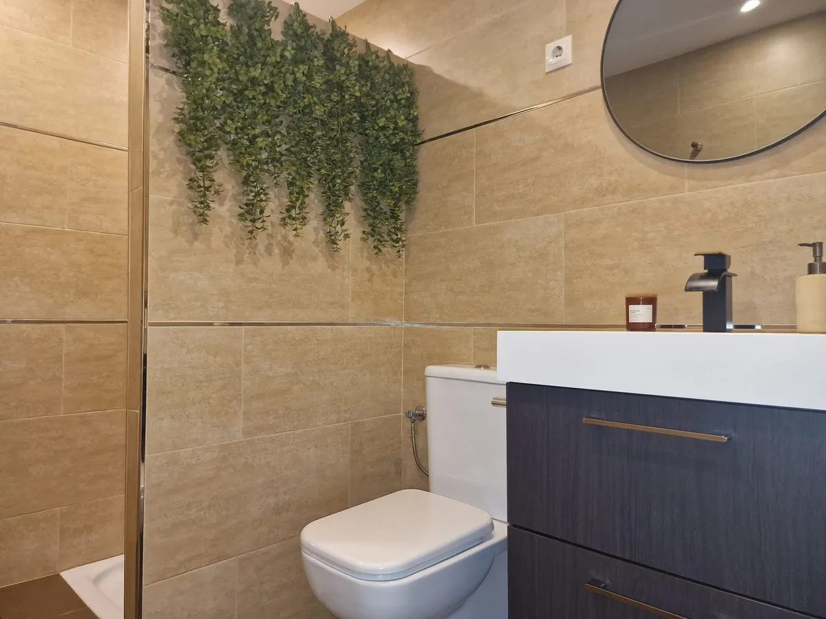 a77a2542-1e13-421f-82e6-8275cf6d7817