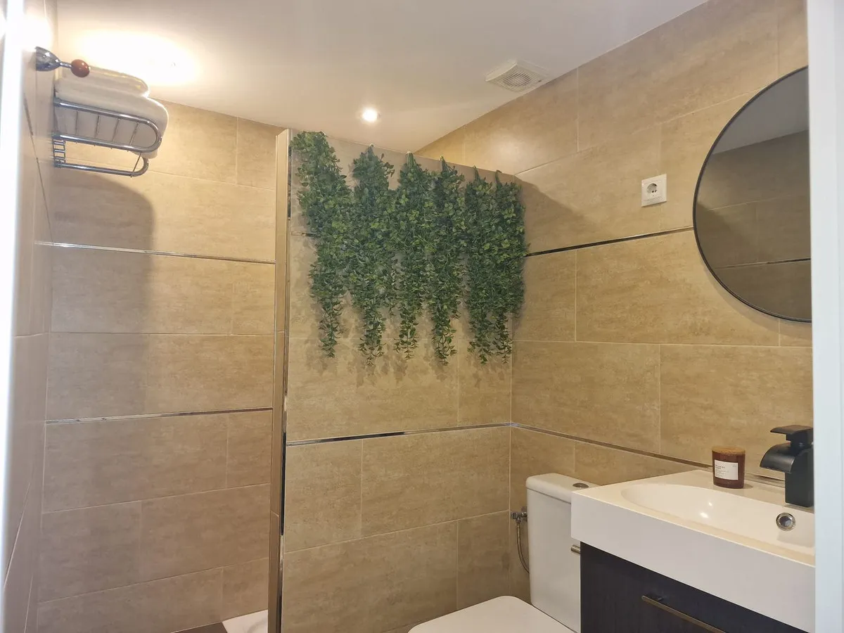 b4fcb760-6ddb-453b-ad80-12e0a724b460