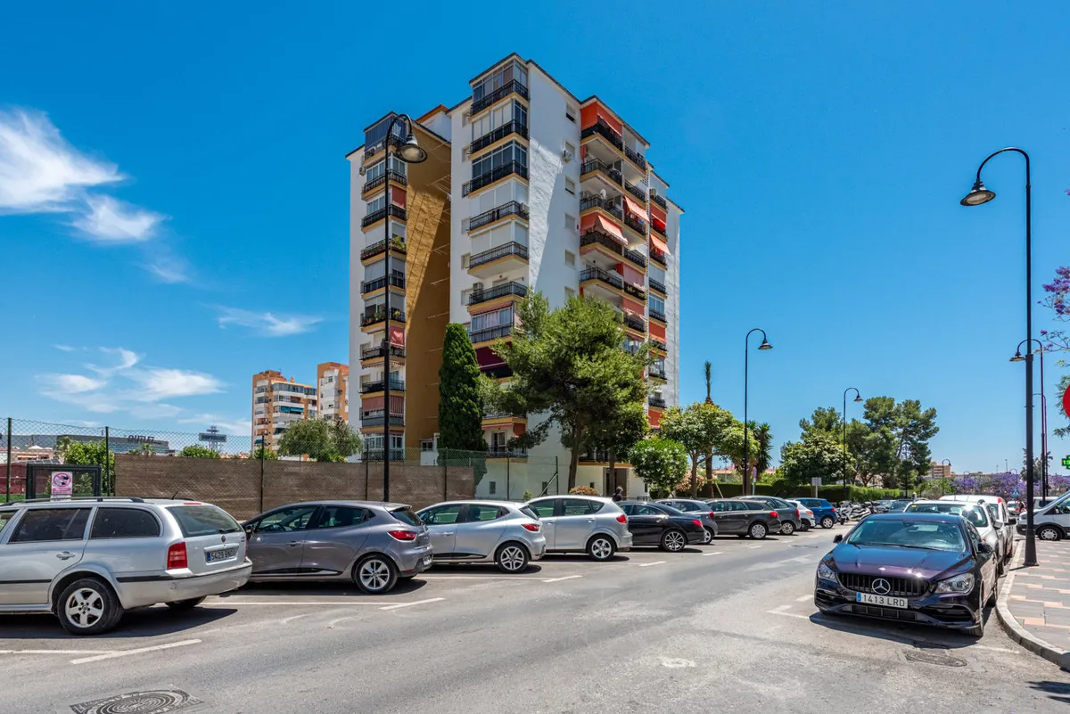 57cb1279-9fd5-4f49-8dba-4af93869a4f0