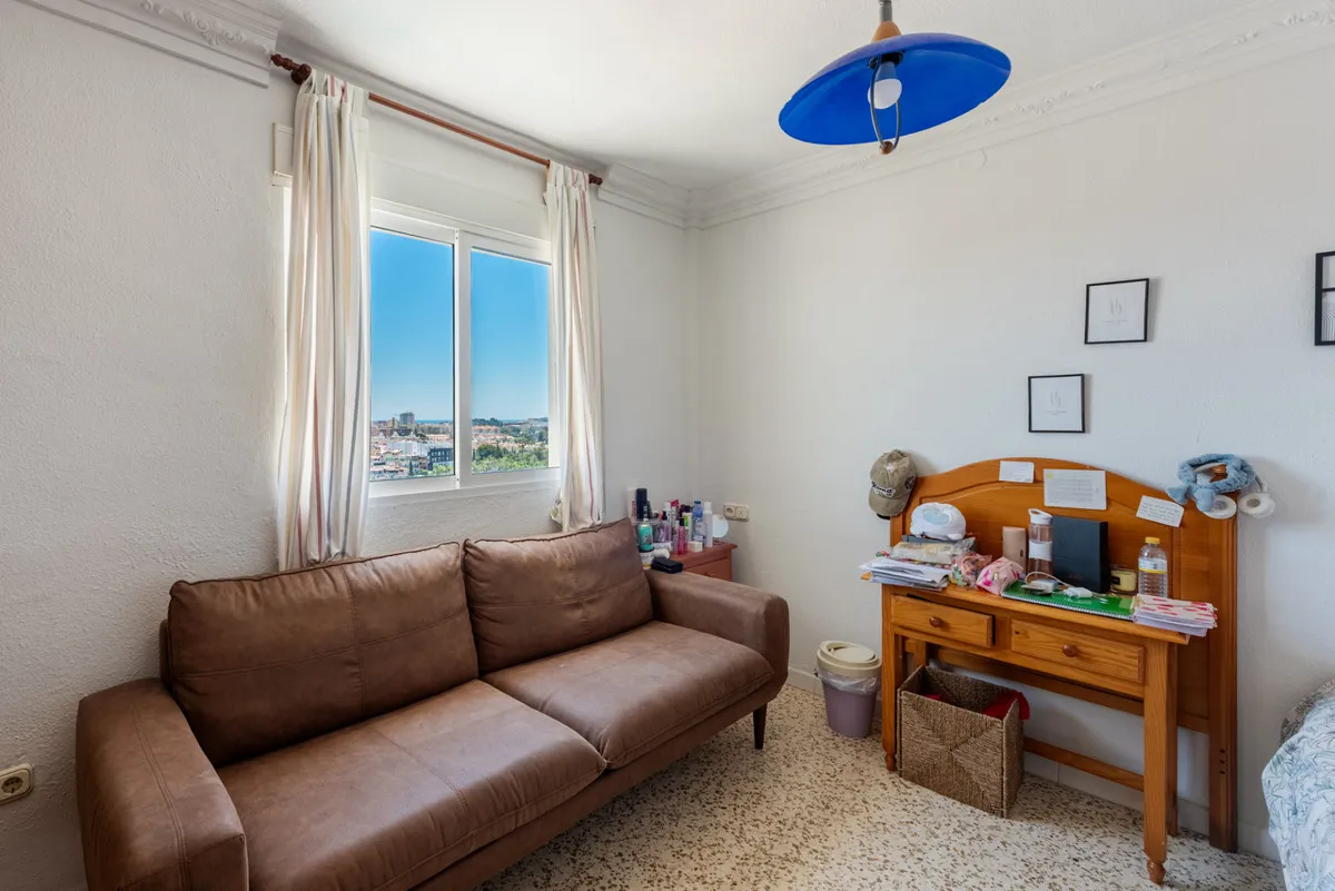 5fd49559-a8a3-4b54-9fcf-f6f16b25053f