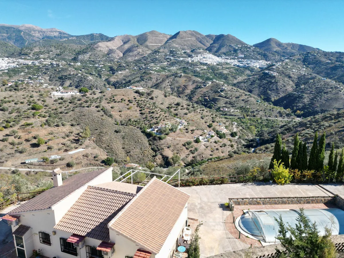 977dbac0-7c60-49f9-8f15-3b89001ae912