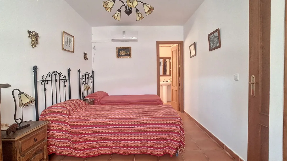 bc9d5ffc-53f7-4b44-85fa-df8b72a91731