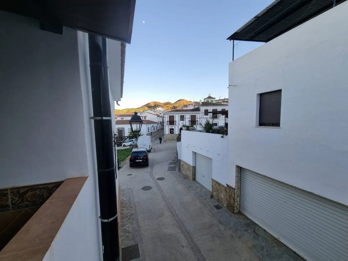 4405b86f-b103-49b7-9e8f-3967f7abfb26