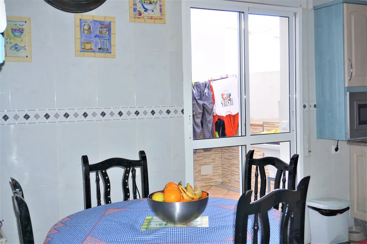 b56de15b-77a6-48c5-b6ee-3e8aea63c07e