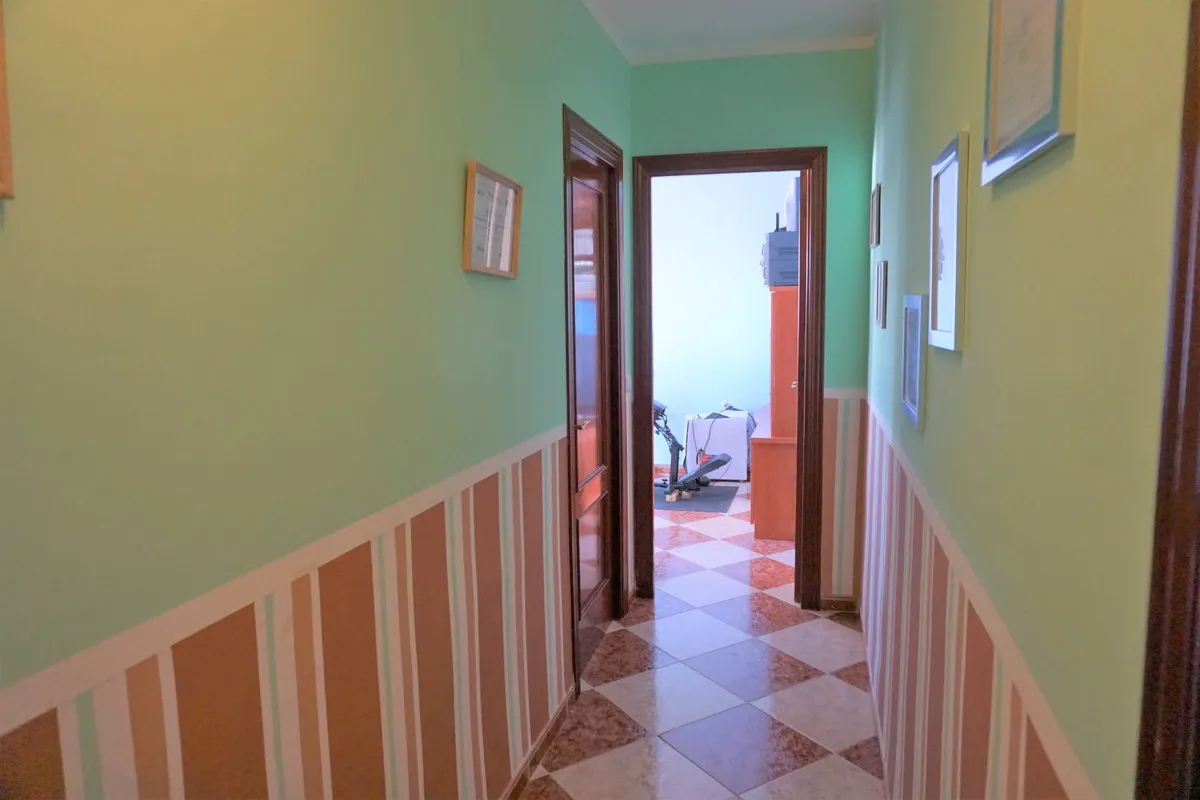 ef9ebe85-bc12-4b3e-981c-352cfcef8bc1