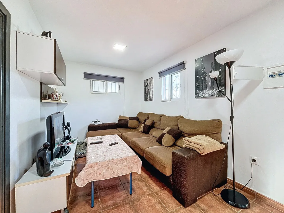 da9b7da5-bd8d-40ba-b878-d50a74fbe745