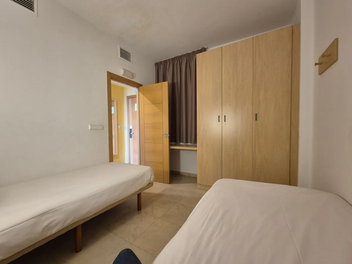 8ae5ab4d-117c-4400-8ae9-74ca3fe7025c