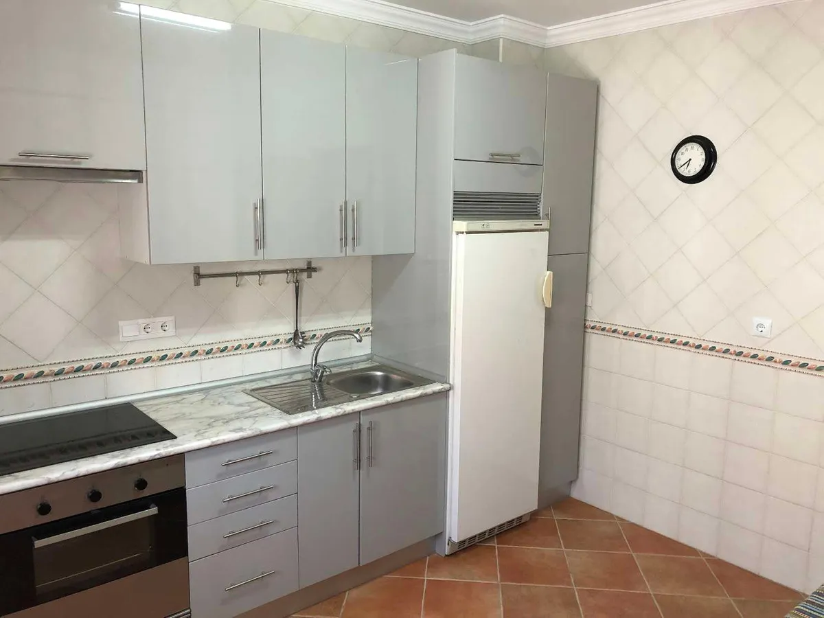 9c419498-0cc9-43ab-94d8-0c70ebf3662d