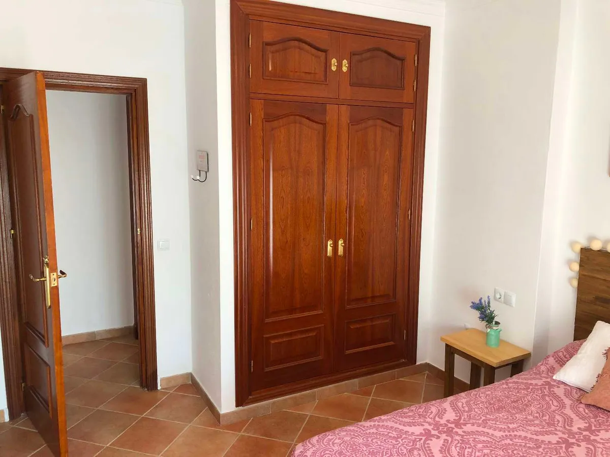 bfbb2fd2-a3b5-414a-8d9e-b4b4d454f296