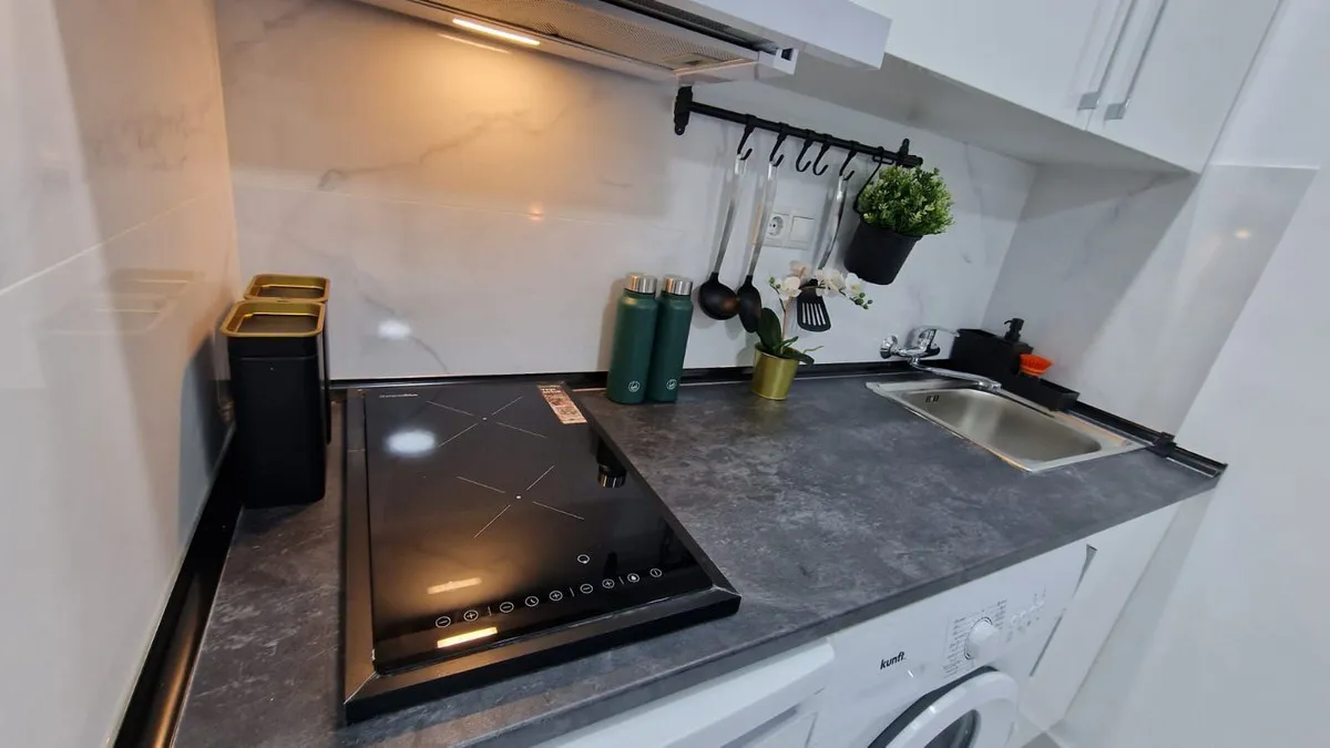 5851c076-72c4-45b1-bcc2-861fa96aa575