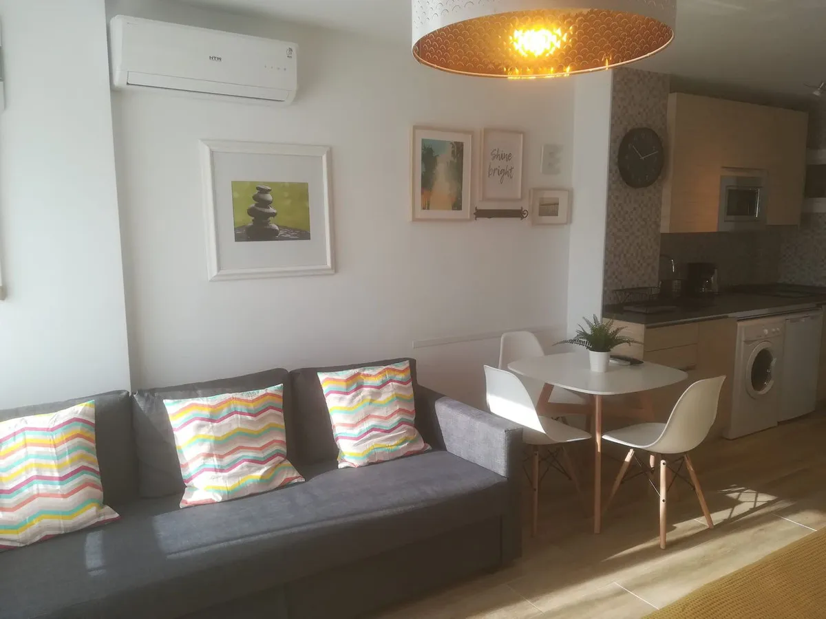 80bf49dc-cafc-44cf-b40c-16832756d38d