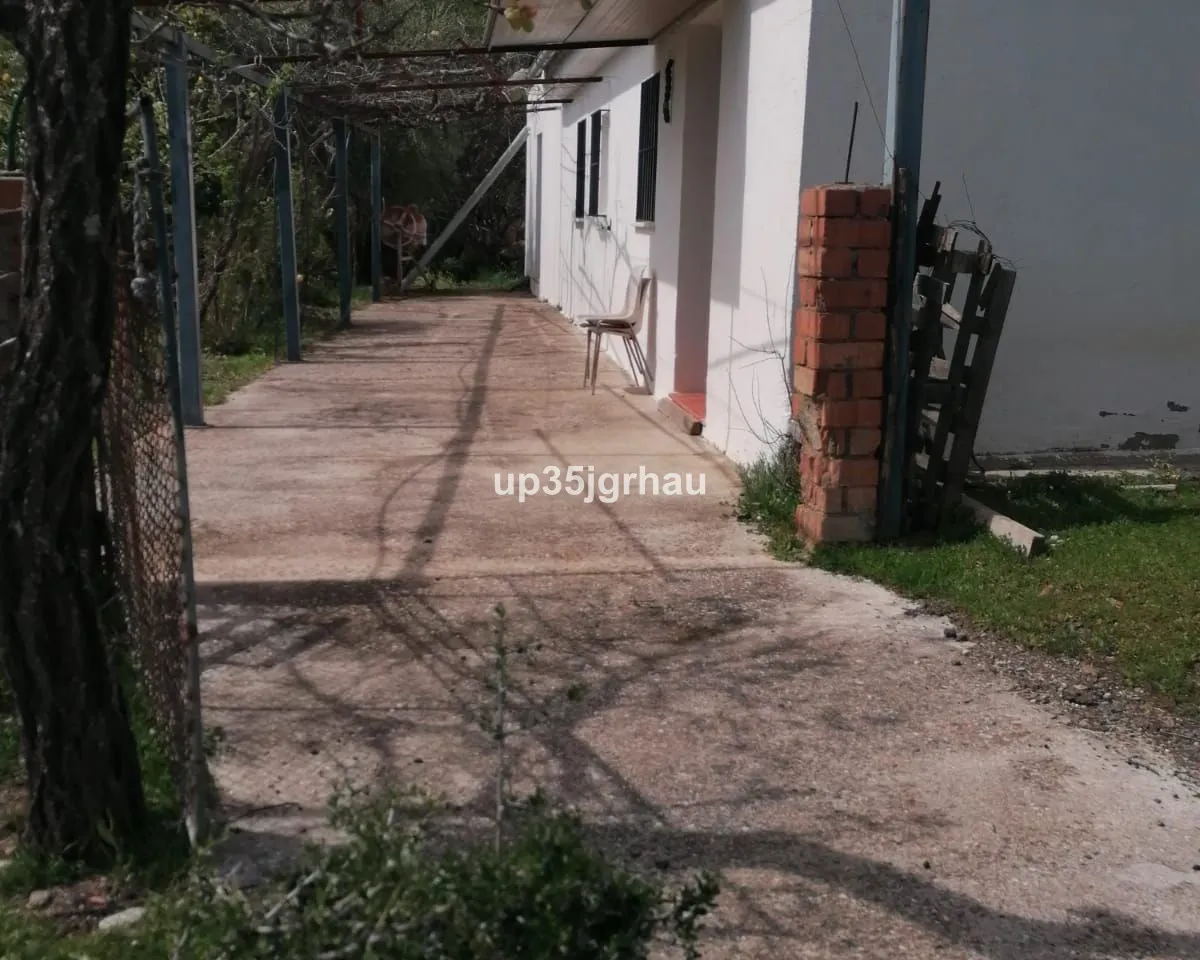 dbecb37d-2619-4ddd-a68e-db5813e258f2