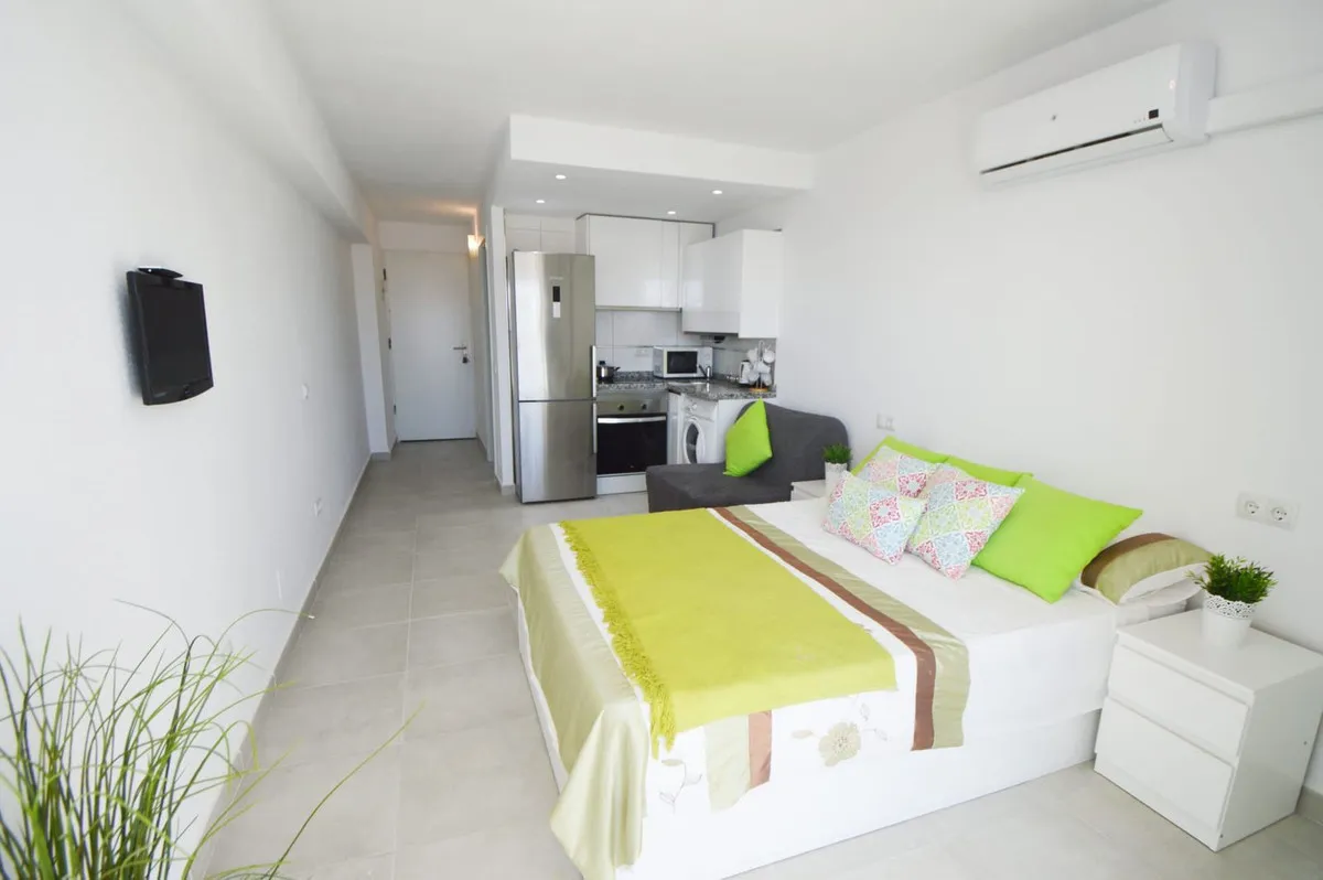 7ae5e75a-bf8a-4900-9ad4-62769937b26b