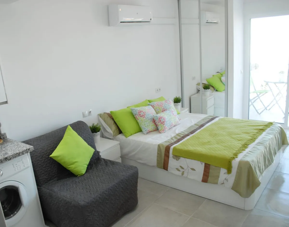 ede59eec-3022-4c74-b48d-b2d09d4fdea7