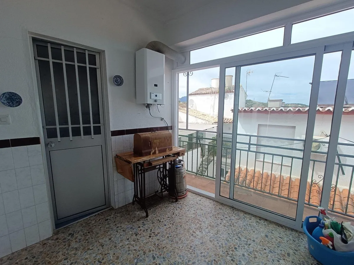 5b405649-271a-4c06-89e3-07040ddd9b31