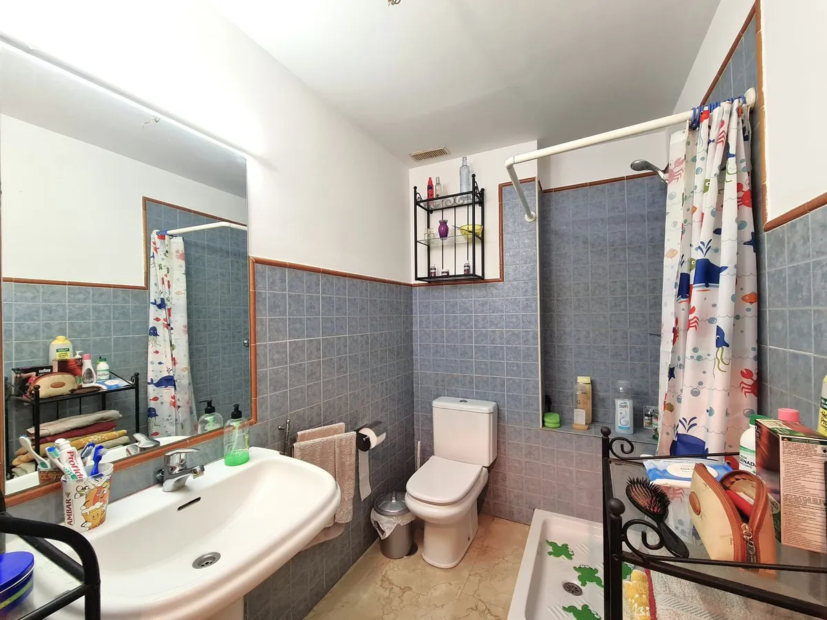 1f5cce28-559e-4fcc-9f47-70e8f7d2859c