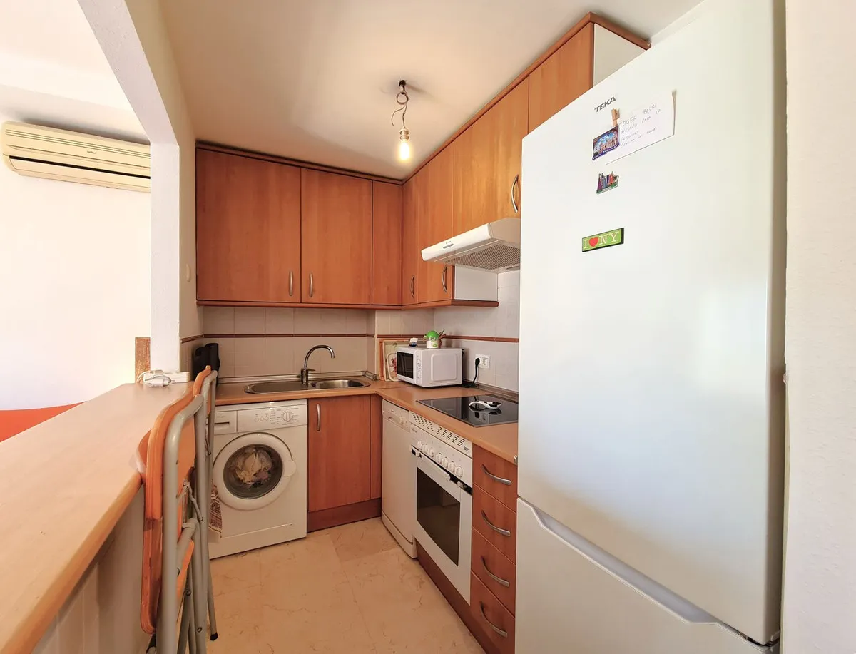 ba9739d0-df72-4a88-9e50-ff579743c086