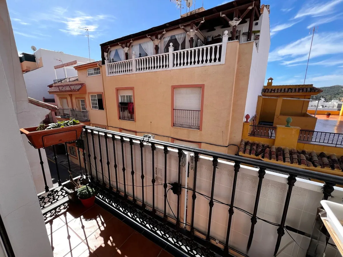 a2a34cbc-dbc7-4460-a453-a1a074ee969c