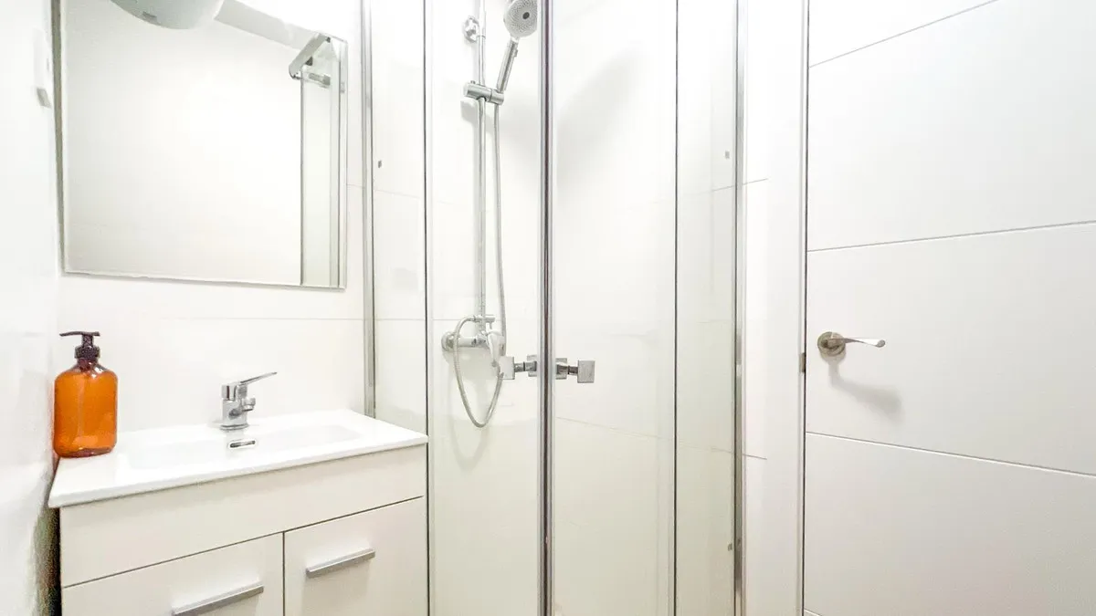 01b9a4f4-7e29-4e13-b122-457cad4e6020