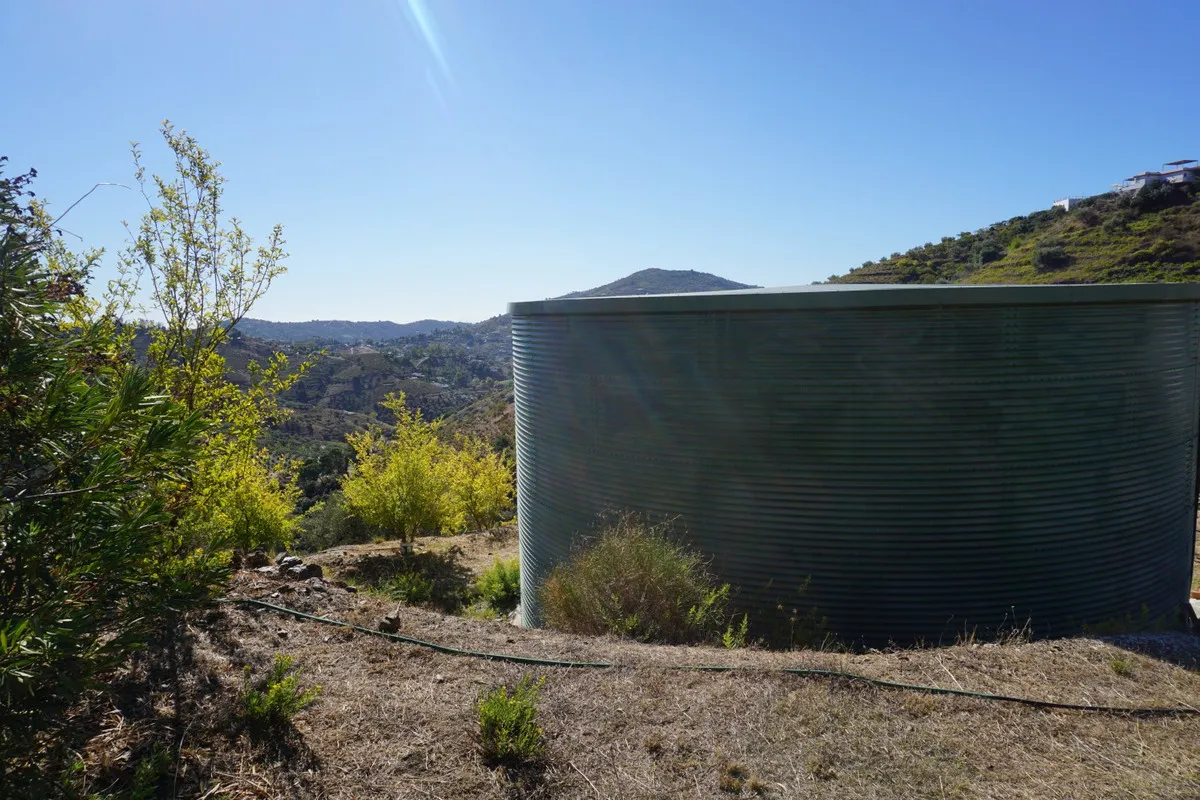 21f8c130-656c-4aa8-86bc-cdafc4df897d