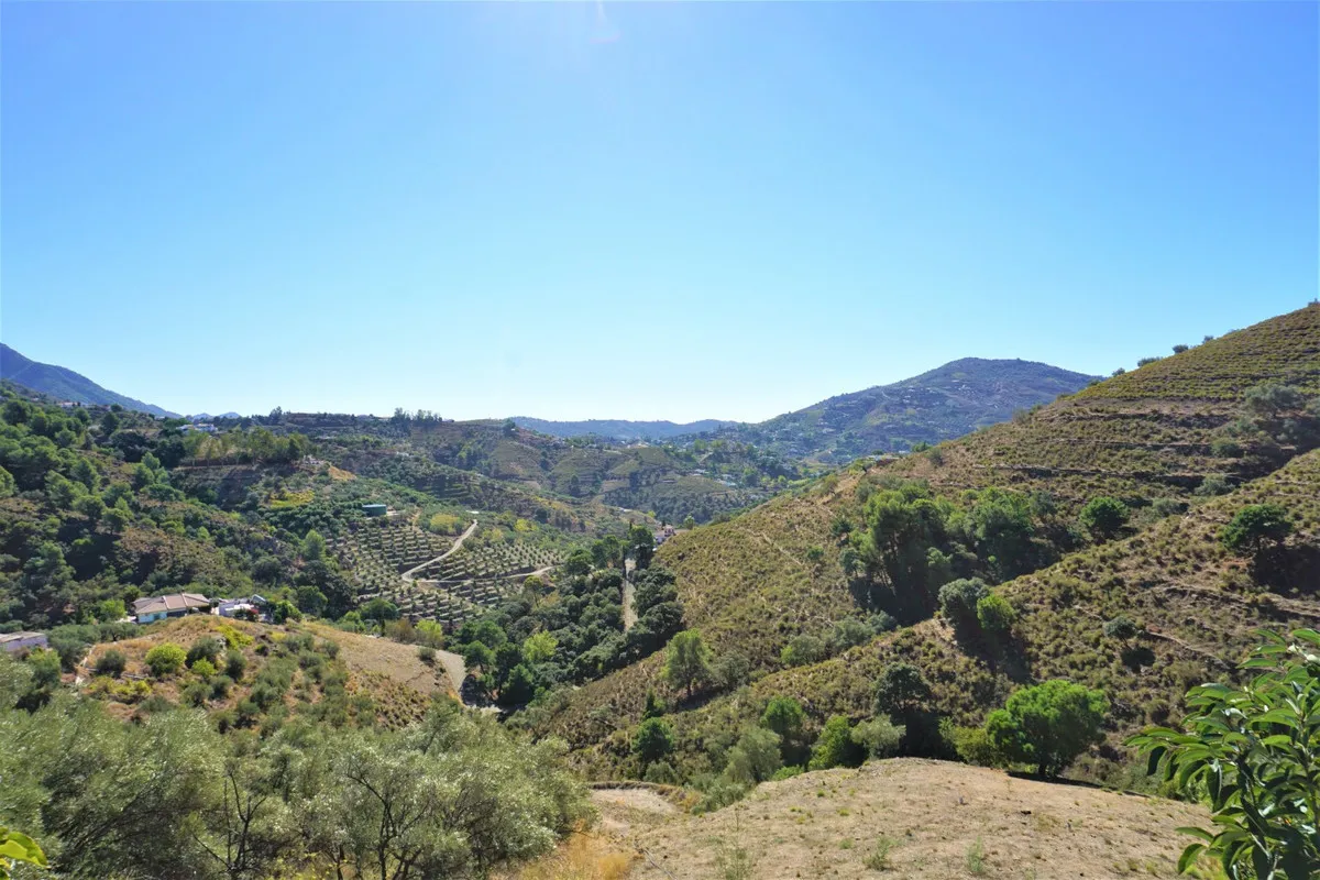 e5e9f723-2dcf-4aa0-b08e-75788ad53052