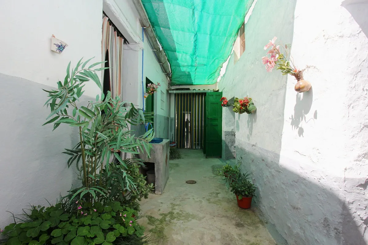 31bc03e7-074f-481e-a36b-206bd3b7af71