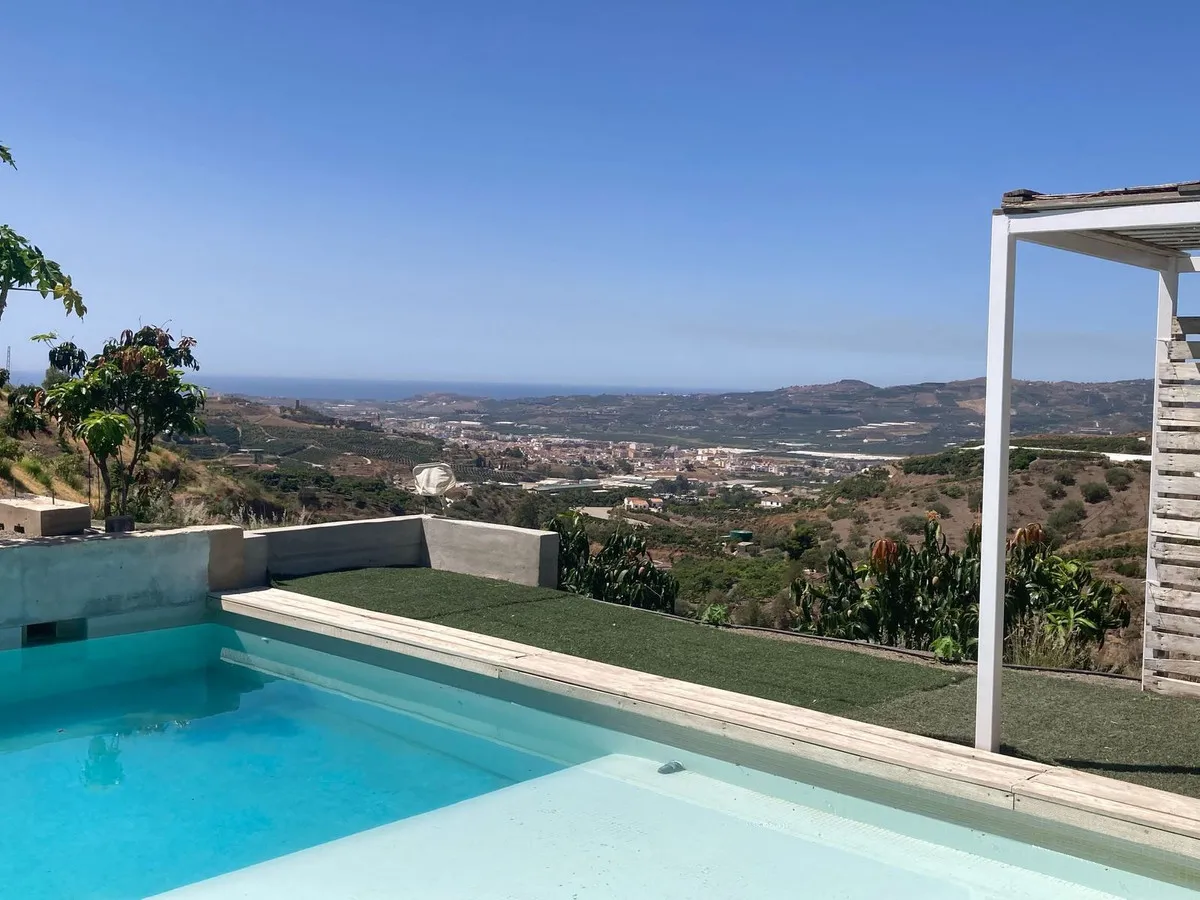 bbd593e1-95c4-42bc-a54e-cd24d3a461c1