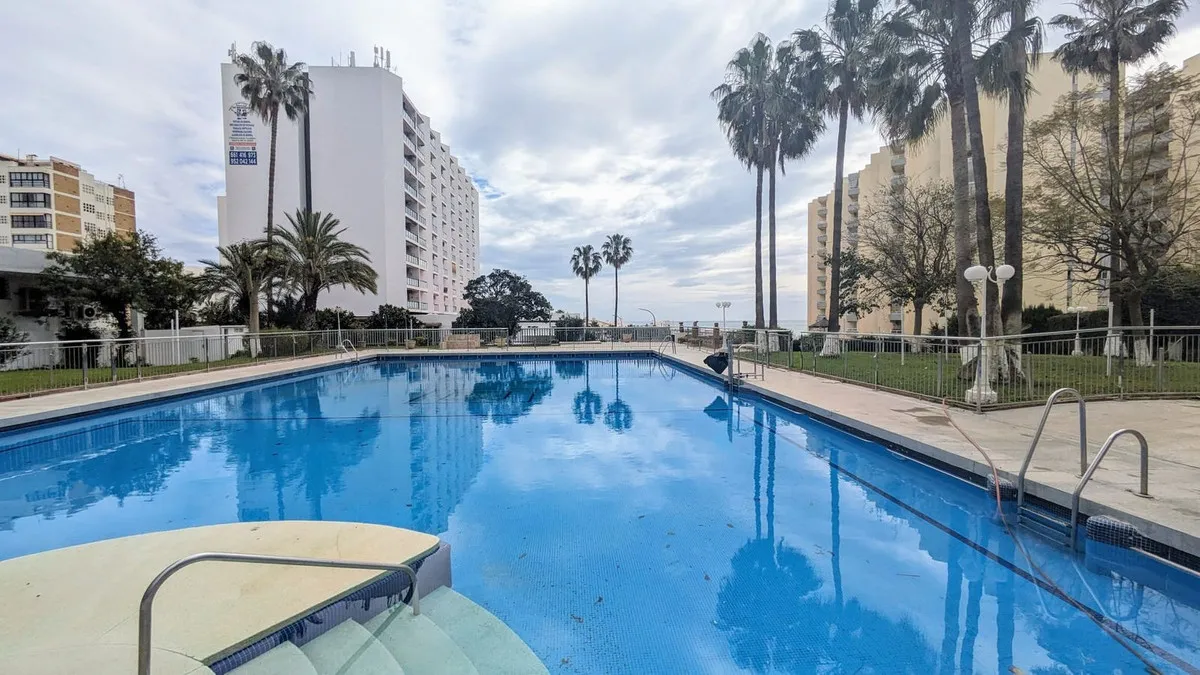 cfb620fe-8d15-4187-ae4e-e627935afcde