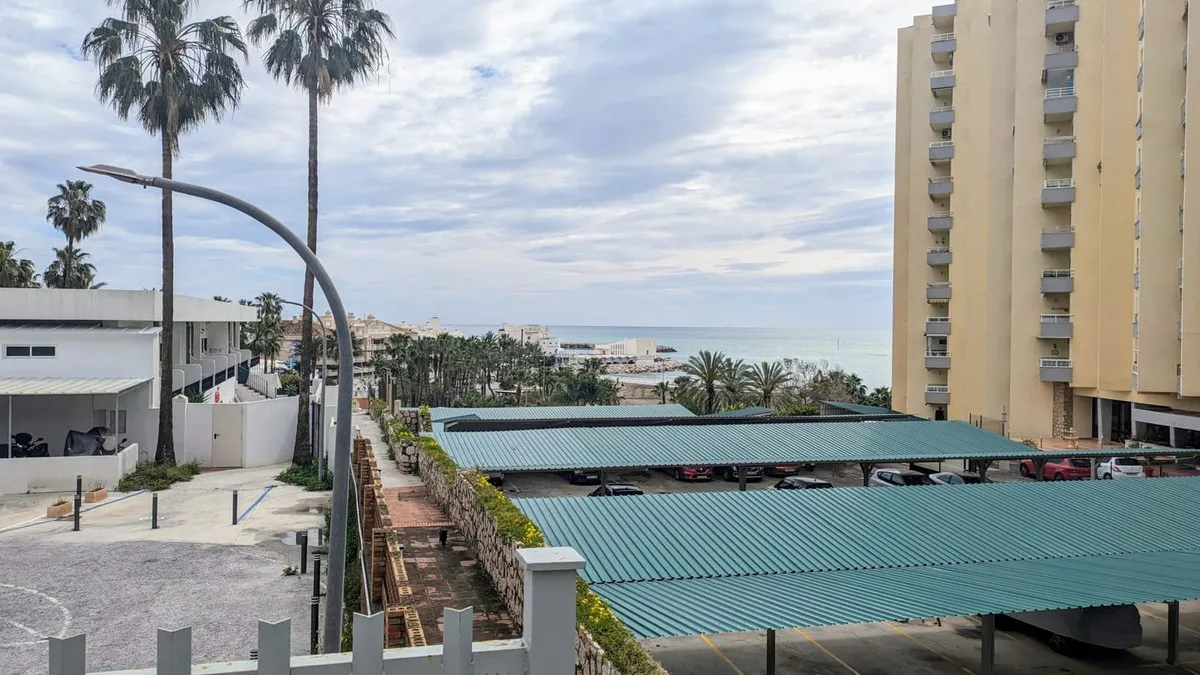 d560d4fe-6628-4d64-9da2-633a75ecec33