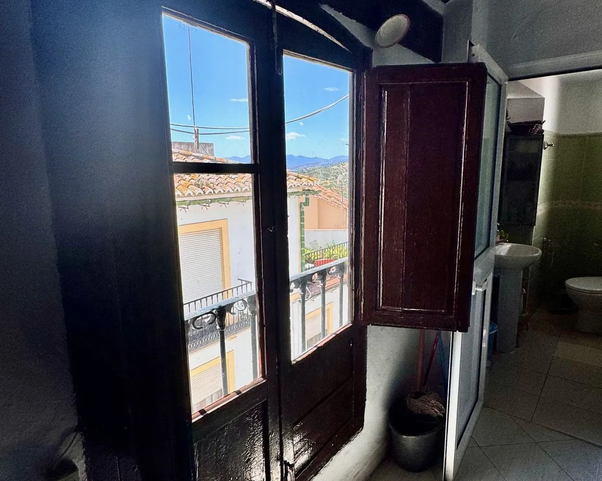 6f4be707-ed51-4a19-bd36-0c5477e4545f