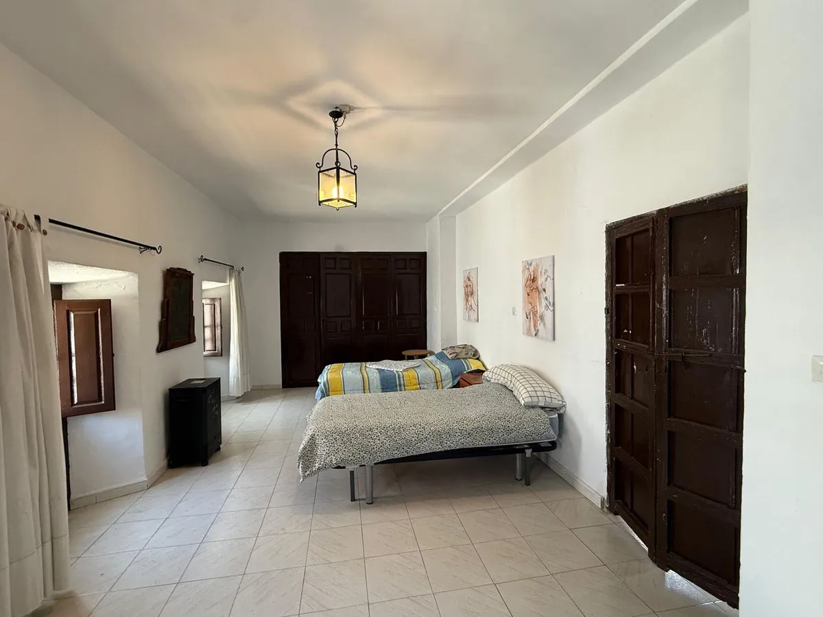 7b1934a7-db47-4194-a416-cc42eeca675e