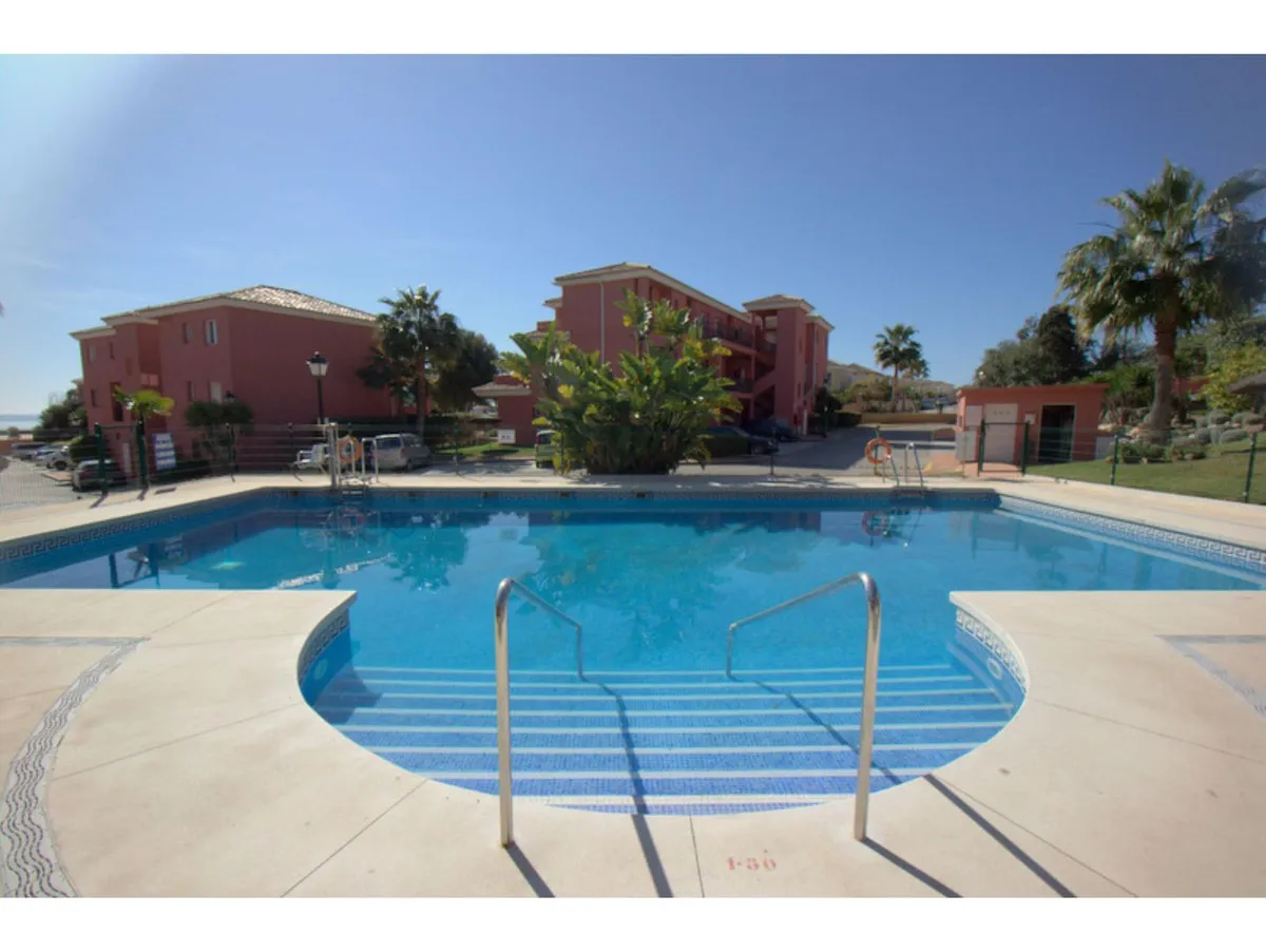 1c8465fb-70e6-4ba1-b0d6-bb12747d5d5b