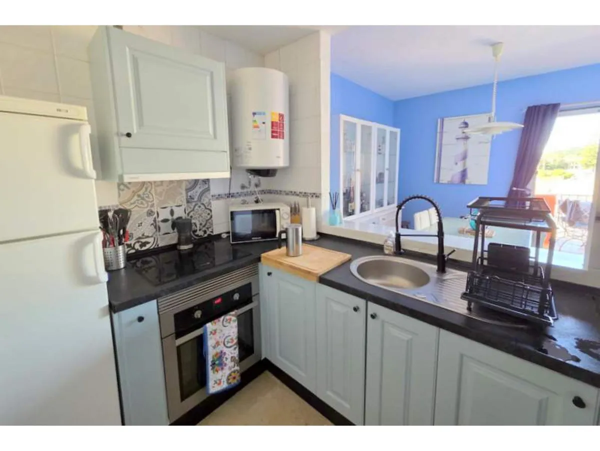 cfa73b31-98d3-4052-8d90-91354db19d8b