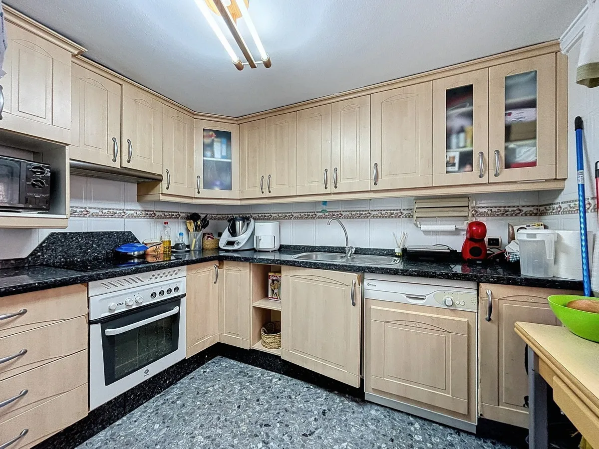 56f8d4c0-77c9-497d-8f50-b9f11adc1a28