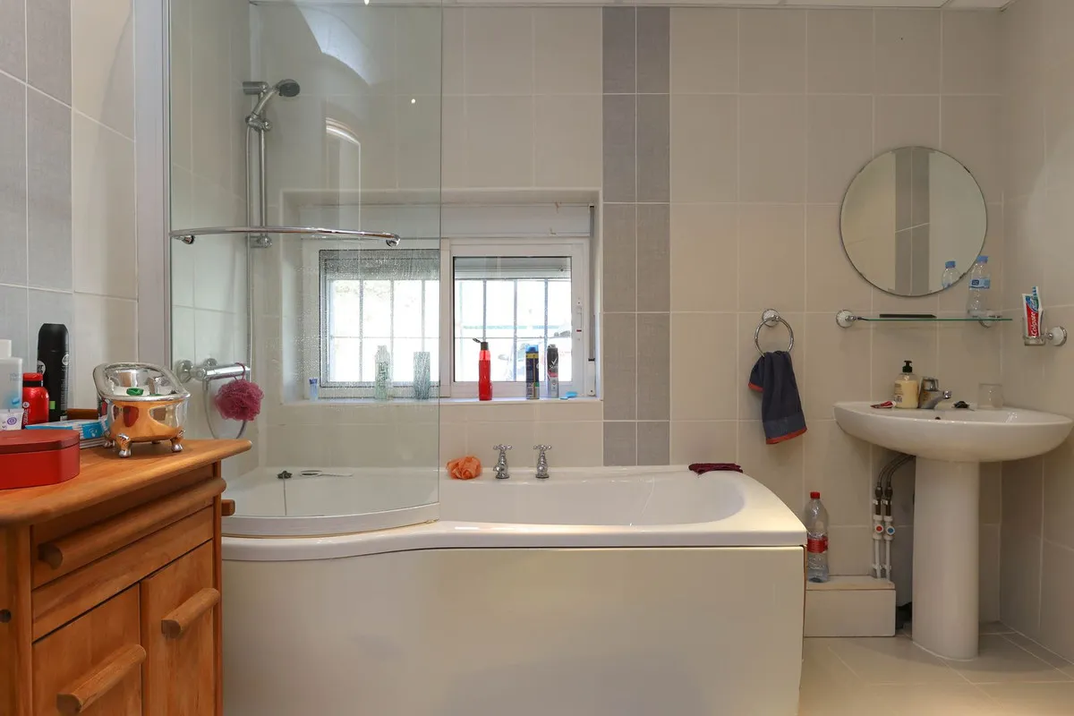 45b8675c-db6c-4941-ab12-070e1e0a7f56