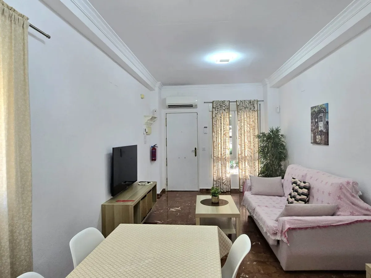 Charming Ground-Floor Apartment with Pools & Tourist License