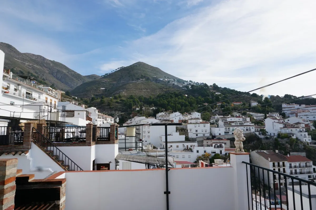 d0cb78b2-0e98-4da6-90f7-beebf05aab2c