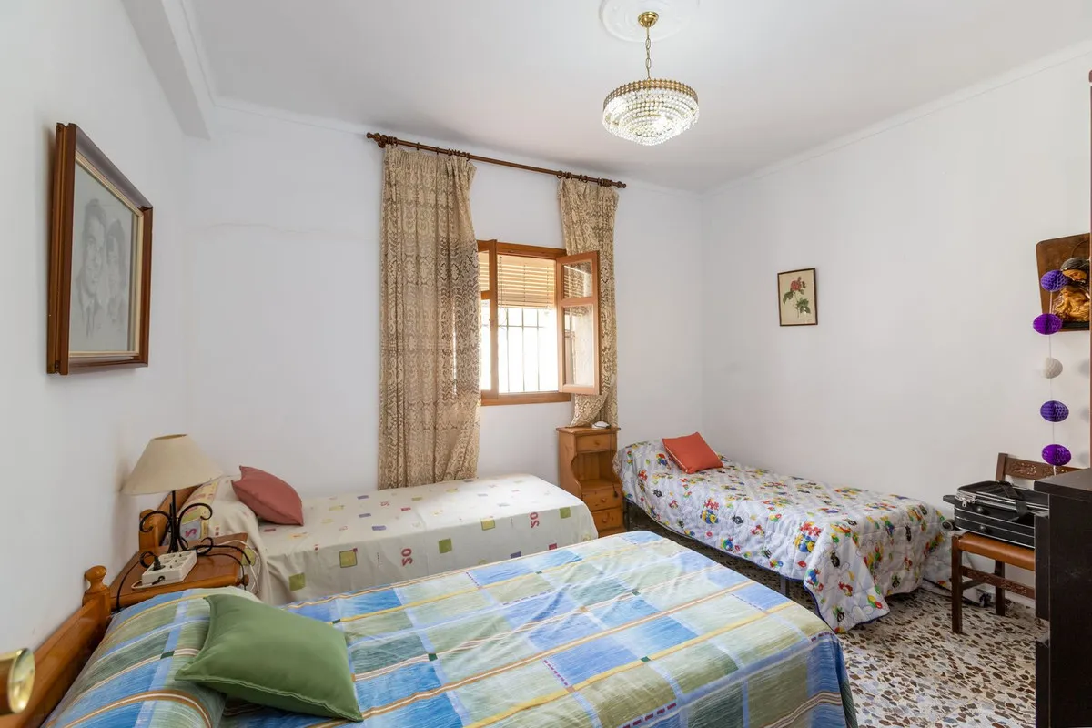 0710e1c1-ef2a-466b-b4c2-a1c68b4ee085