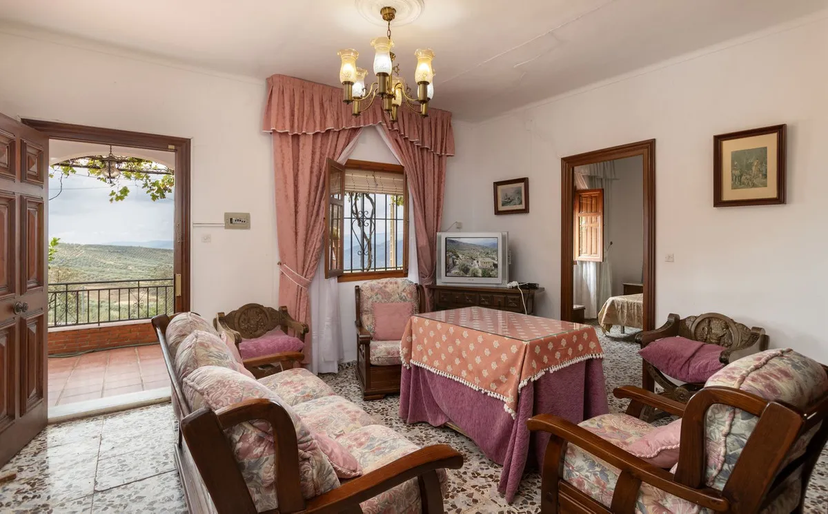 ebdf33d6-0a68-465d-85f0-8d165c98ce32