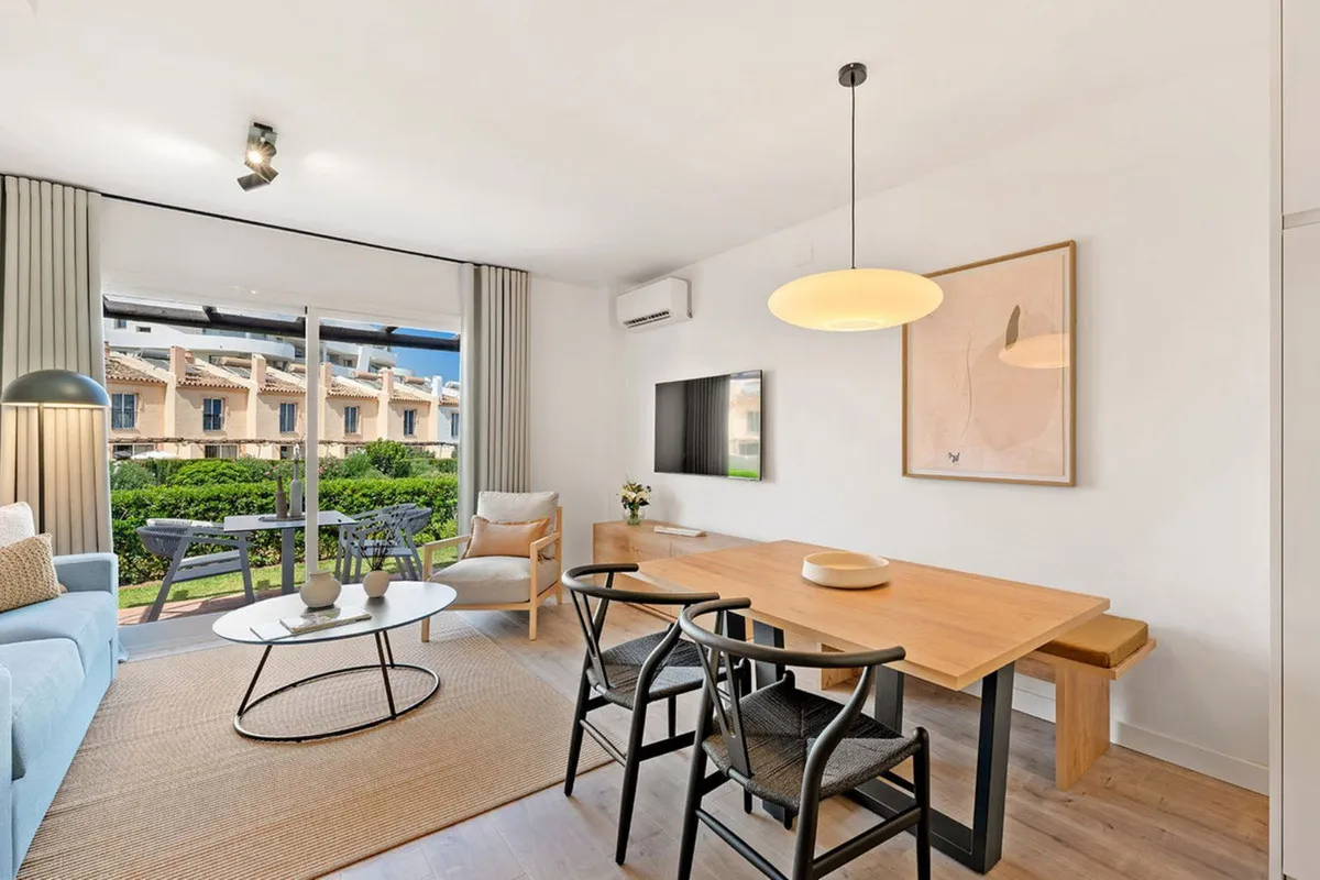 3b4f58dc-d617-412b-8d4a-c8f152b98ac0