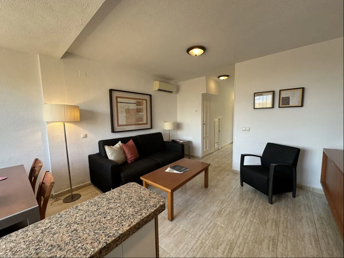 5a4b21b6-a190-43a0-b553-ad55439b2c47