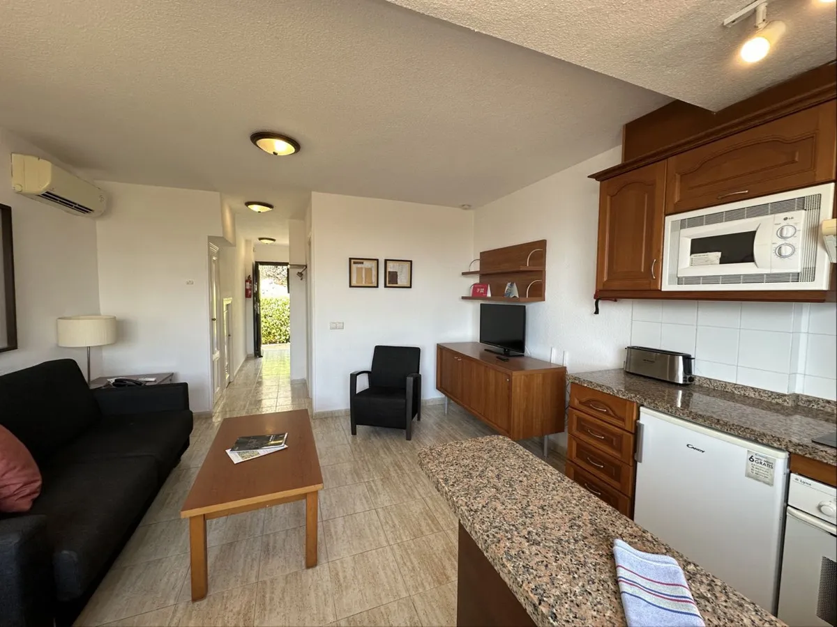 9d791827-2860-4450-a0a2-00dde1fa1585