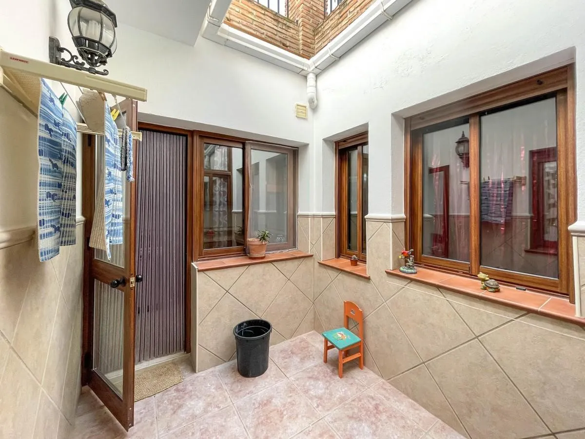 b7336b32-2010-42d4-9512-479a793f407a